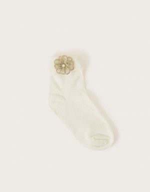 White Kids' Monsoon 3D Flower Socks | KCT-2214